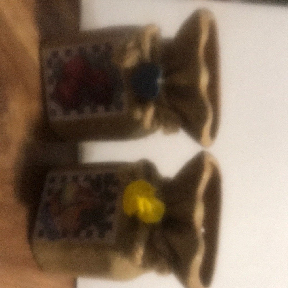 Ceramic brown bag art pieces.  Perfect condition n signed on back  multi uses